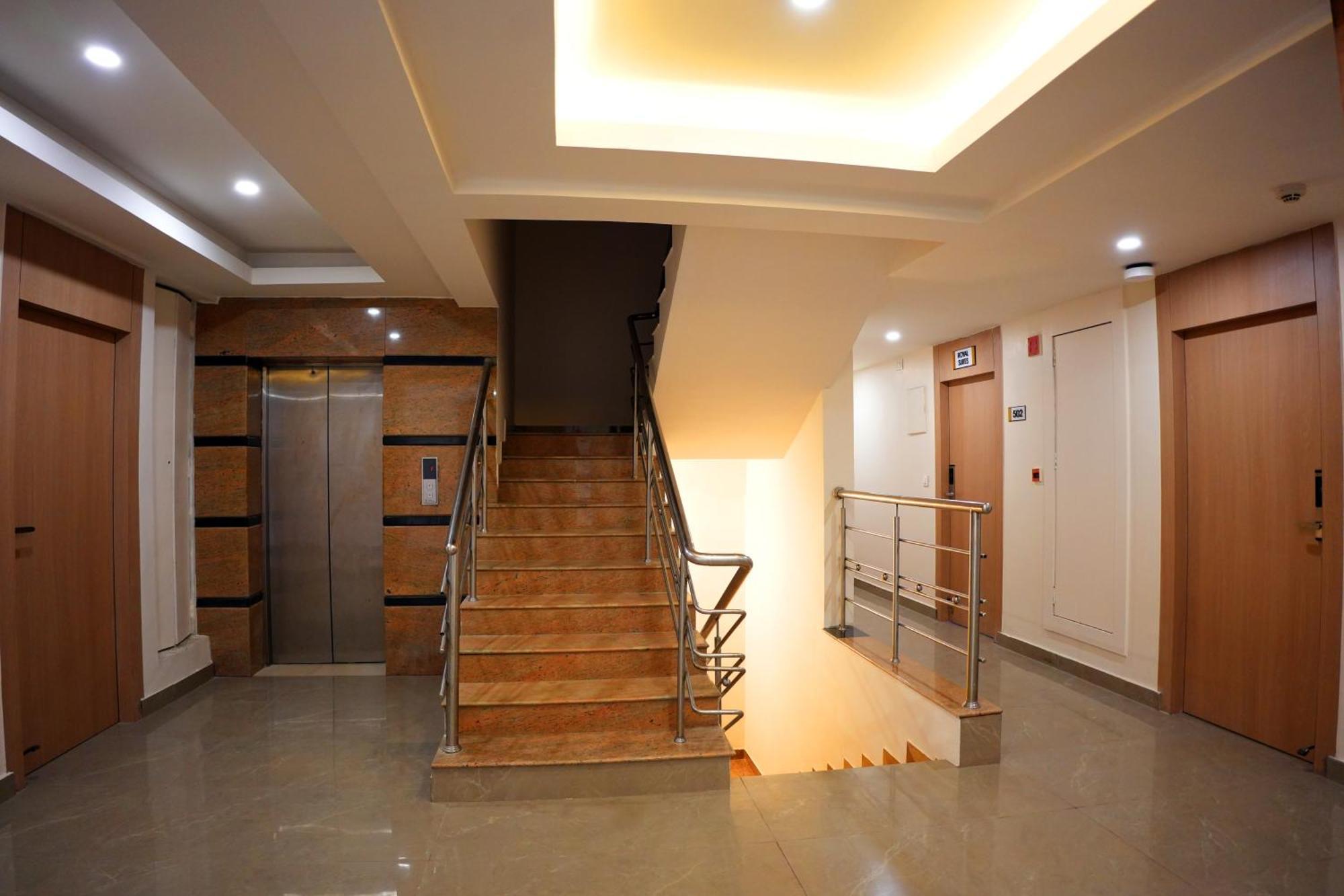 Ak Castle Suites Bangalore Exterior foto